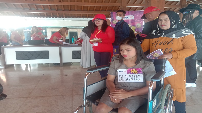 Pakai Kursi Roda, Sofi Nur Asiyah Tetap Semangat Ikut Audisi KDI 2022 di Salatiga