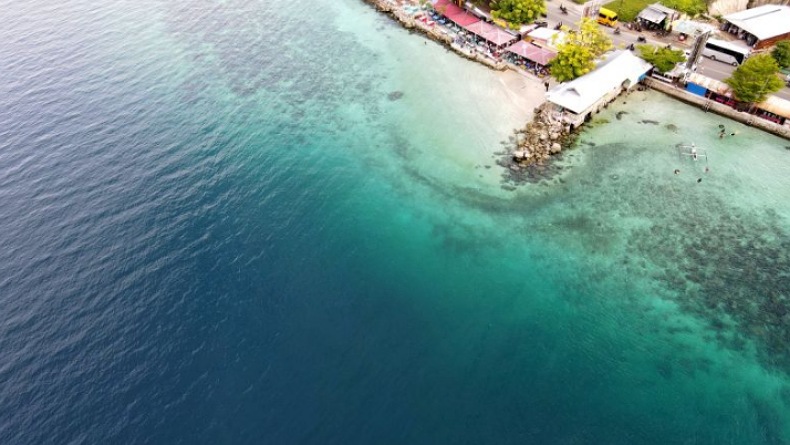 Keindahan Pantai Kilo Lima di Banggai Dipuji Bupati Bone Bolango, Ini Alasannya