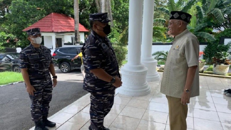 Dapat Peta Laut dari Pushidros TNI AL, Pj Sekda Sultra: Ini Sangat Dibutuhkan