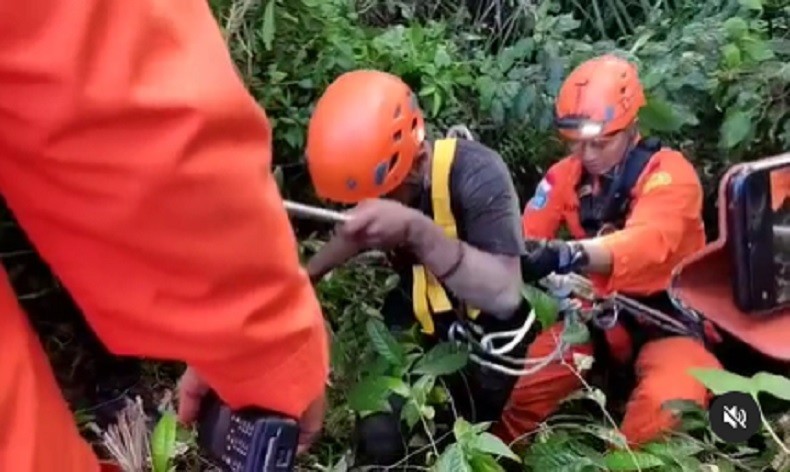 title Dramatis, Pelajar Papua Jatuh ke Jurang Sedalam 40 Meter di Bali Selamat Berkat Teriakan Kuat Dramatis, Pelajar Papua Jatuh ke Jurang Sedalam 40 Meter di Bali Selamat Berkat Teriakan Kuat