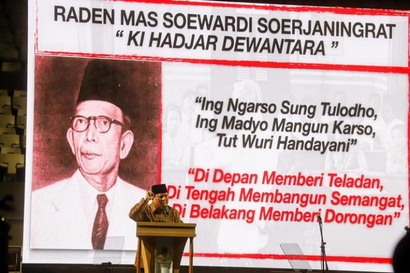 Menhan Prabowo Hadiri Peringatan 100 Tahun Taman Siswa - Bagian 3