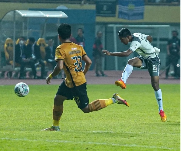 Hasil Liga 1: Rachmat Irianto Bikin Gol Debut, Persib Ditahan Imbang Bhayangkara FC