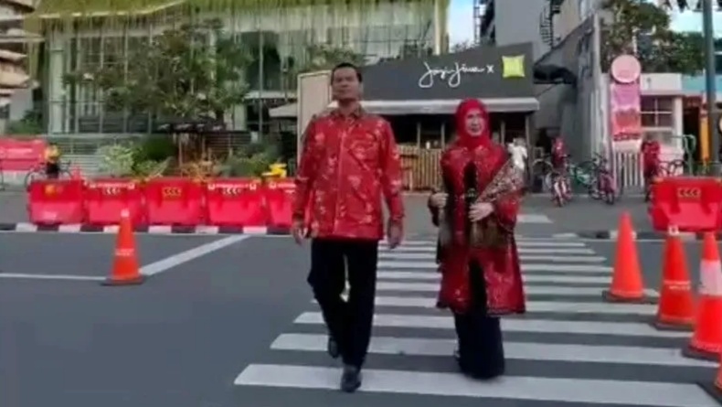 Ketika Wali Kota Pariaman Pamer Batik dan Kain Sulaman Nareh di Citayam Fashion Week