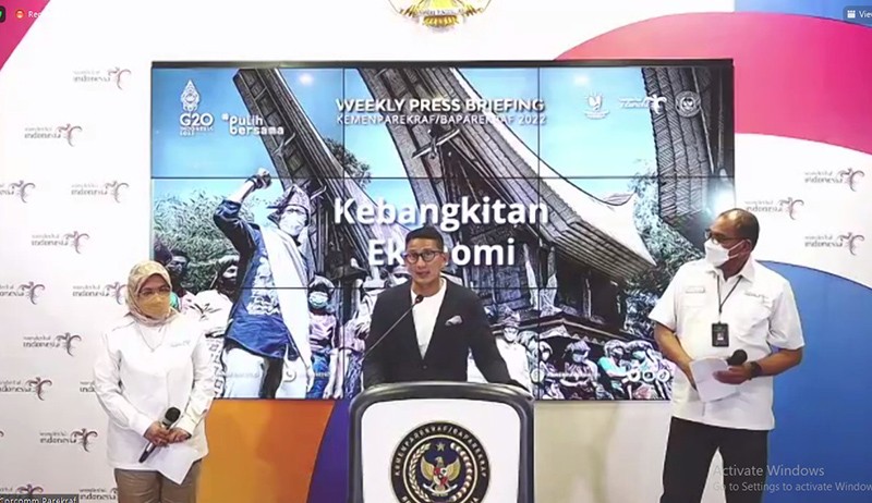 Menteri Sandiaga Uno Ikuti Weekly Press Briefing Kemenparekraf - Bagian 1