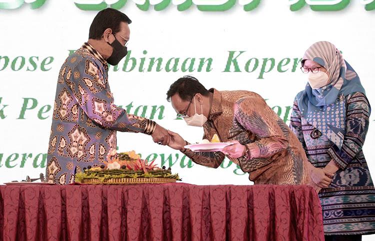 title Fasilitasi Sertifikat Halal, Pemda DIY Dorong UMKM Lebih Berdaya Saing Fasilitasi Sertifikat Halal, Pemda DIY Dorong UMKM Lebih Berdaya Saing