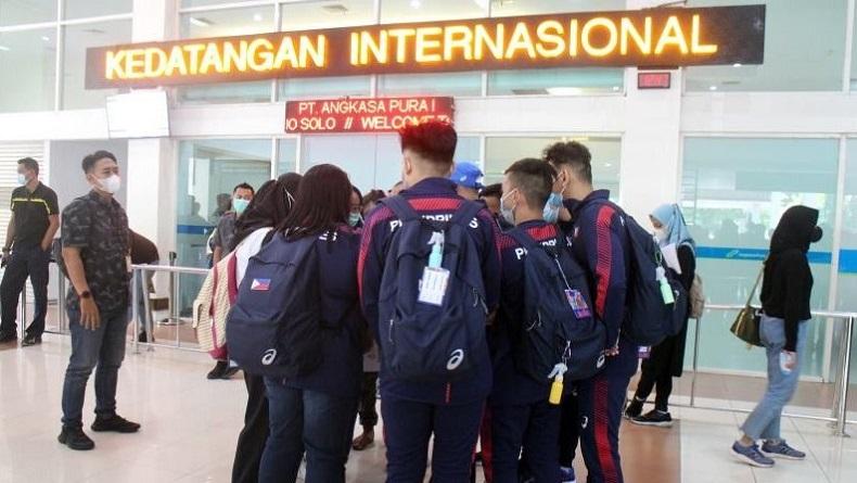 Tiba di Bandara Adi Soemarmo Solo, Kontingen ASEAN Para Games Disambut Tarian Merak