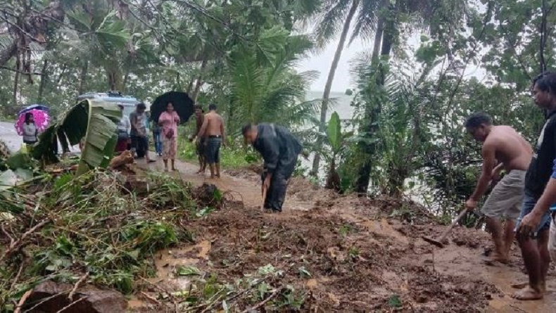 Tebing Longsor di Lilioy Maluku Tengah, Akses Jalan Antar Desa Tertutup
