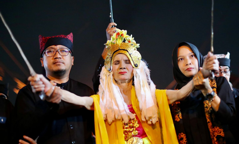 Tradisi Seblang Bakungan Banyuwangi, Tarian Mistis yang Bikin Penarinya Kesurupan 