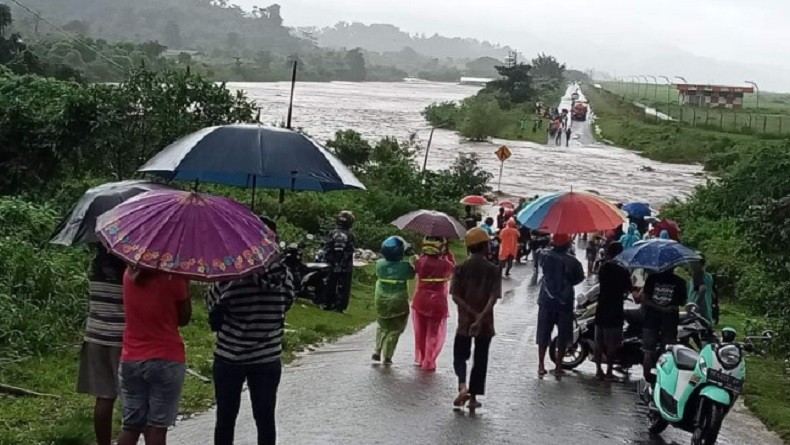 Cuaca Buruk, Tiga Penerbangan ke Bandara Ambon Dialihkan