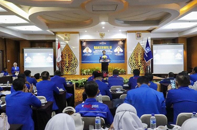 title Muswil PAN DIY, Sri Sultan HB X dan Haedar Nasir Diusulkan Jadi Capres 2024 Muswil PAN DIY, Sri Sultan HB X dan Haedar Nasir Diusulkan Jadi Capres 2024
