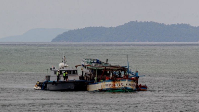 Dua Kapal Asing Berbendera Vietnam Ditenggelamkan di Pulau Galang