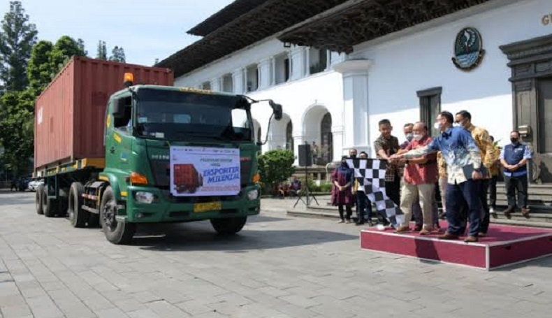 Potensi Cukup Besar, Jabar Dorong Eksportir Milenial Garap UKM