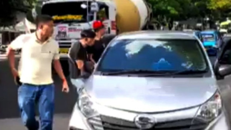 Polda Sulut Tangkap Sopir Taksi Online yang Lecehkan Penumpang, Video Penangkapannya Viral