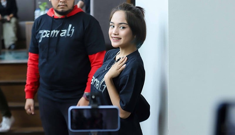 Viral Video Jeje Marah-Marah, Kini Mengaku Sedang Dikejar Sosok Misterius - Bagian 3