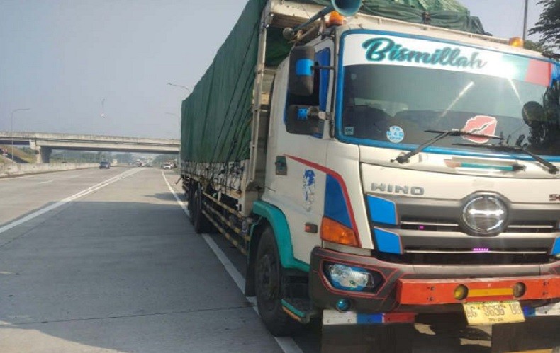 title Kronologi Kecelakaan Mobil Dinas Bakamla yang Tewaskan Laksda Purn Herry Setianegara Kronologi Kecelakaan Mobil Dinas Bakamla yang Tewaskan Laksda Purn Herry Setianegara
