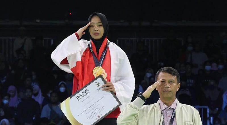 Tampil Gemilang di Malaysia, 2 Mahasiswa Unnes Ini Juara Pencak Silat Tingkat Dunia