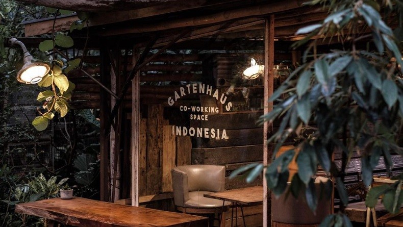 Kafe Instagrammable Terbaru di Kota Malang, Unik Serasa Berada di Hutan Rindang