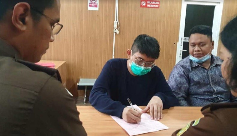 title Mentor Indra Kenz, Fakar Suhartami Pratama Dijebloskan ke Rutan Tanjung Gusta Mentor Indra Kenz, Fakar Suhartami Pratama Dijebloskan ke Rutan Tanjung Gusta