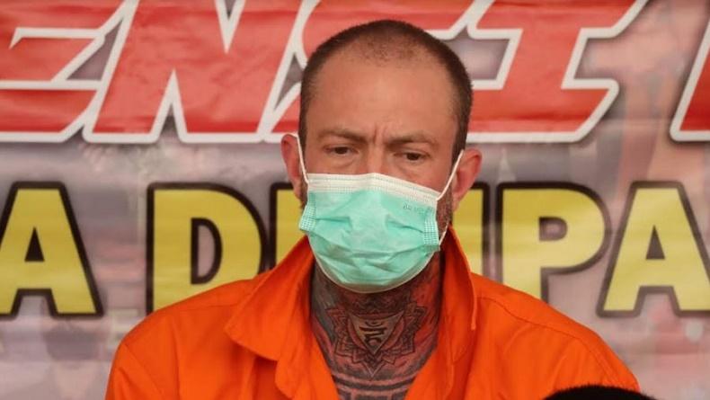 Beli Ganja Cair dengan Alasan Sakit Kanker, Bule Amerika Ditangkap di Bali