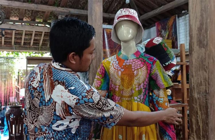 Unik, Perajin Batik Kulonprogo Ciptakan Motif Nasional Bergambar Garuda Pancasila