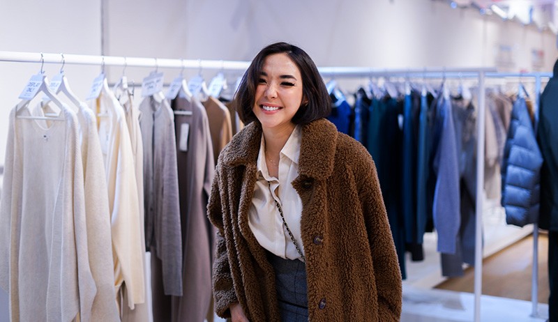 Potret Cantik Gisella Anastasia Bergaya Klasik - Bagian 2