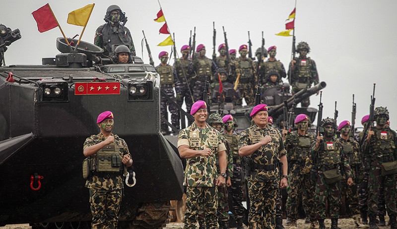 Warga Kehormatan Korps Marinir, Jenderal Andika Dipanggul Prajurit Baret Ungu - Bagian 3