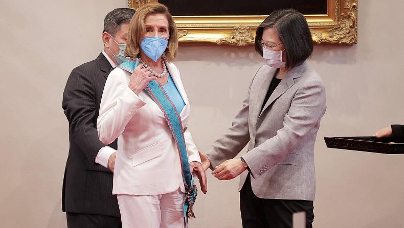 China Jatuhkan Sanksi kepada Ketua DPR AS Nancy Pelosi dan Keluarganya usai Kunjungi Taiwan
