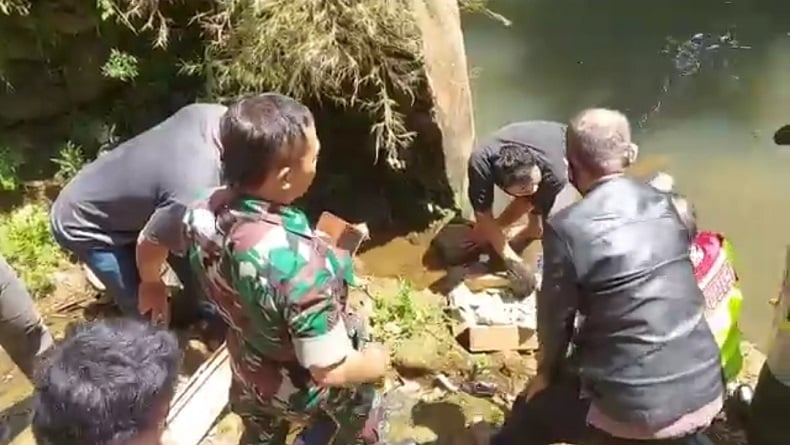Cisayong Tasikmalaya Gempar, Mayat Bayi Baru Dilahirkan Ngambang di Sungai