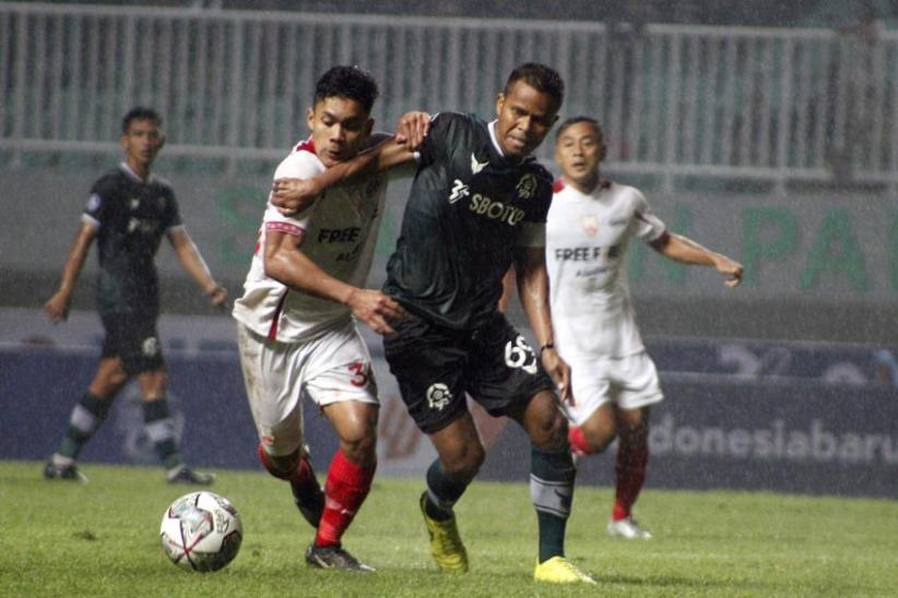  Berlaga di Stadion Pakansari, Persikabo 1973 Kalahkan Persis Solo 2-0 - Bagian 1