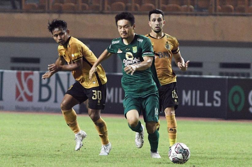  Berlaga di Stadion Pakansari, Persikabo 1973 Kalahkan Persis Solo 2-0 - Bagian 5