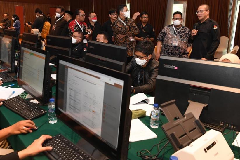 KPU Lakukan Verifikasi Administrasi Parpol Calon Peserta Pemilu 2024  - Bagian 1