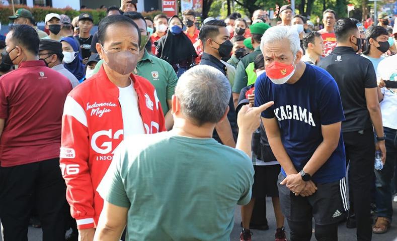 Ganjar Jalan Sehat bareng Jokowi di CFD: Olahraga Saja sambil Lihat Perkembangan Solo