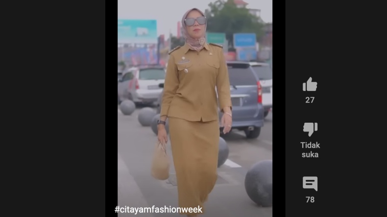 Buat Video TikTok ala Citayam Fashion Week, Dewi Novita Camat Payakumbuh Timur Dicopot