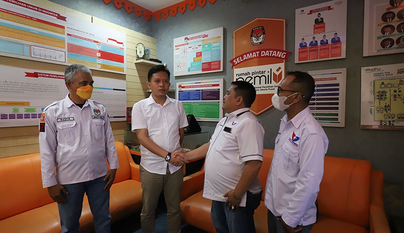 Konsultasi, DPD Partai Perindo Jakarta Pusat Datangi KPU Jakpus - Bagian 1