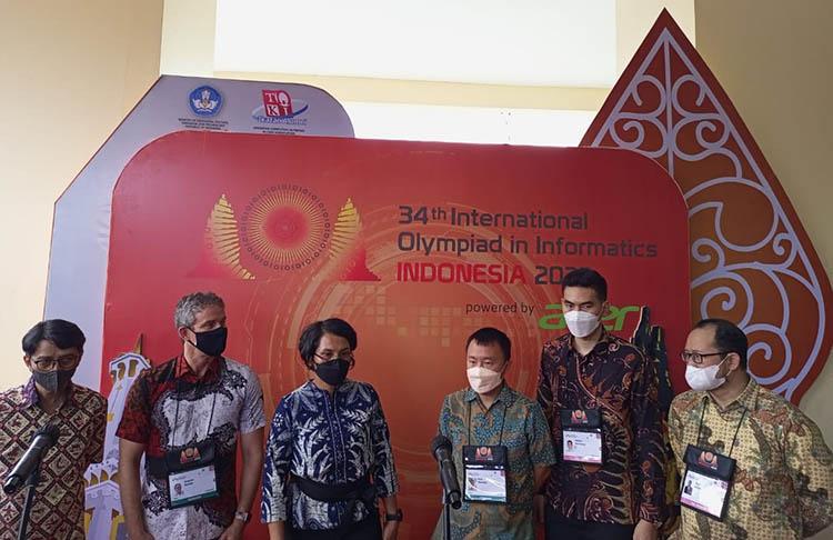 Digelar di Yogyakarta, Indonesia Tuan Rumah Pertama International Olympiad in Informatics 