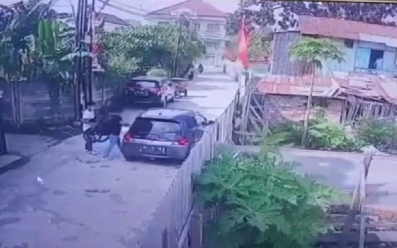 Beraksi Siang Hari, Pencuri Bermobil Kuras Rumah Korban di Jalan Punai Palembang 