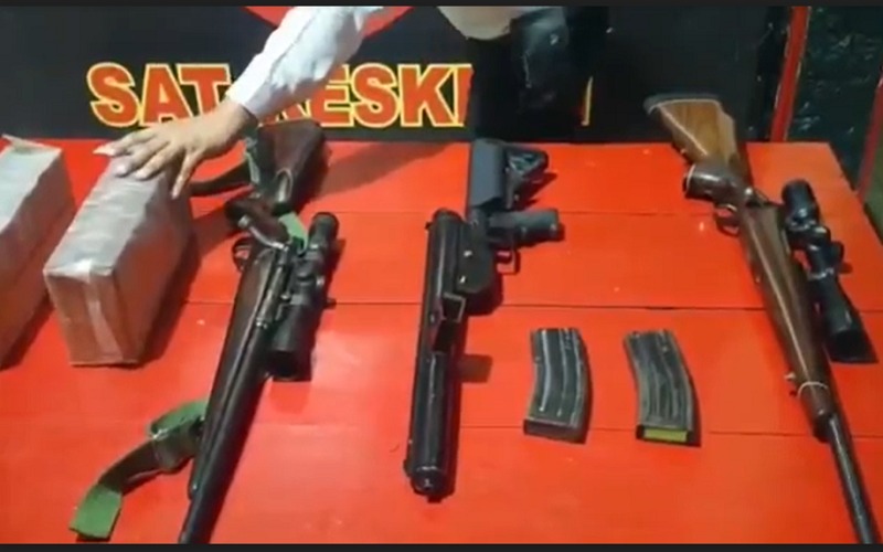 Geledah Rumah di Lubuklinggau, Polisi Kaget Temukan Banyak Senapan dan Amunisi 