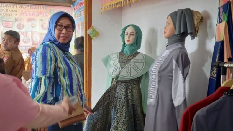 Dekranasda Gorontalo Akan Bawa Kain Karawo ke Indonesia Fashion Week