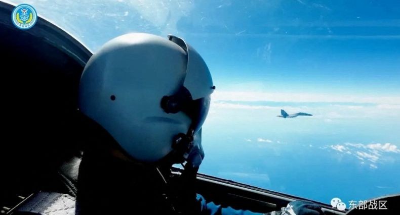 China Latihan Penyerbuan Pakai 57 Jet Tempur dan Pesawat Pengebom, Taiwan Beri Peringatan