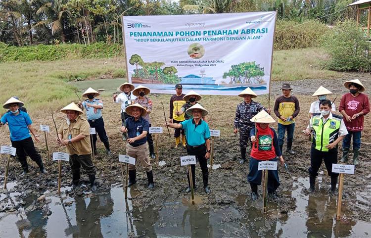 Cegah Abrasi, PT Angkasa Pura I Tanam 5.000 Pohon di Selatan Bandara YIA