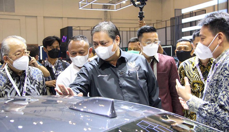 Airlangga: Insentif Pemerintah Disambut Positif Pabrikan Otomotif Lewat Mobil Listrik - Bagian 2