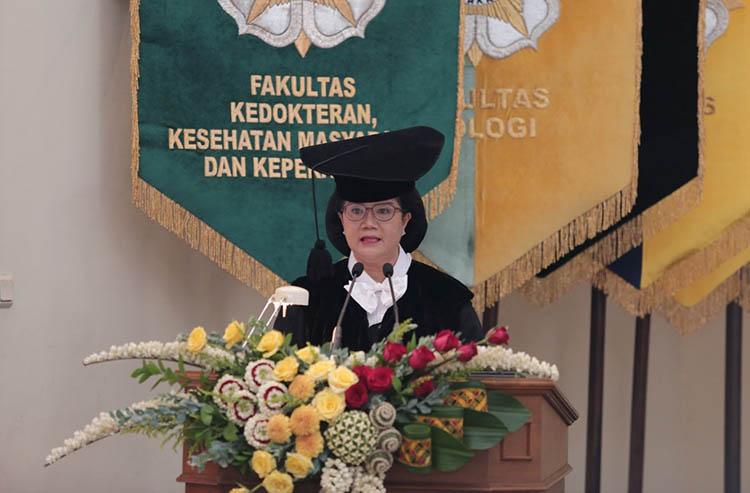 Teliti Kanker Payudara, Irianiwati Widodo Dikukuhkan Jadi Guru Besar UGM