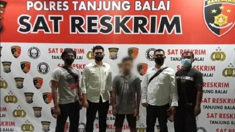 title Pemuda di Tanjungbalai Cabuli Bocah Tetangga, Diajak ke Kamar lalu Ditelanjangi Pemuda di Tanjungbalai Cabuli Bocah Tetangga, Diajak ke Kamar lalu Ditelanjangi