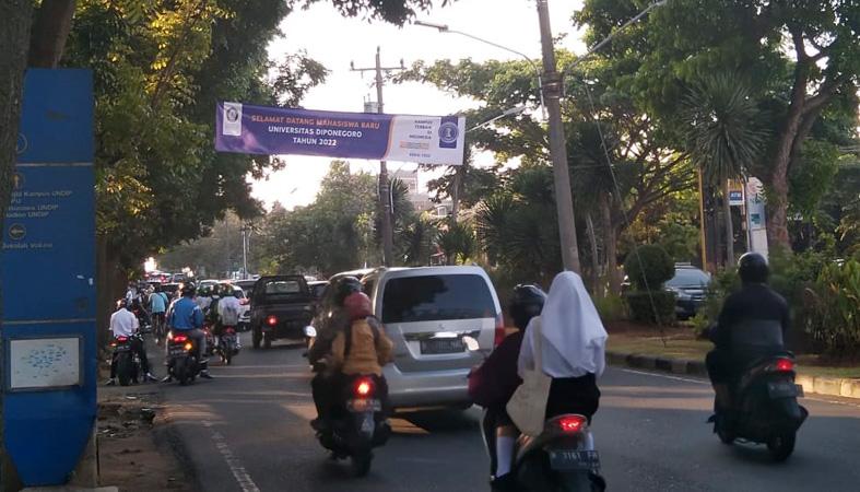 Kawasan Semarang Atas Macet, Hindari Akses Jalan Menuju Kampus Undip Tembalang