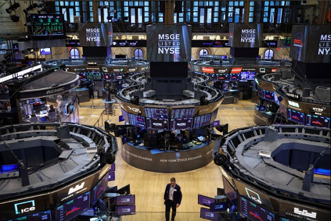 Wall Street Kembali Ditutup Melemah Akibat Aksi Lepas Saham  