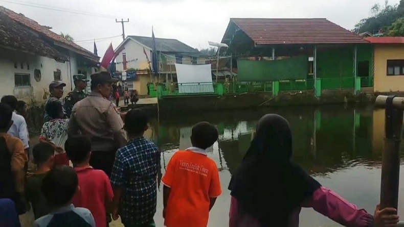 Gempar, Bocah 5 Tahun di Tasikmalaya Tewas Tenggelam di Kolam Ikan, Ibunya Histeris