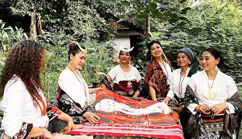 Ajak Indonesia Berkain Membaca Motif Wastra Sumba - Bagian 1