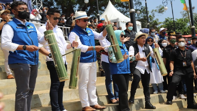 Ridwan Kamil Resmikan Revitalisasi Situ Ciburuy Jadi Rest Area Non-Tol bagi Pelancong
