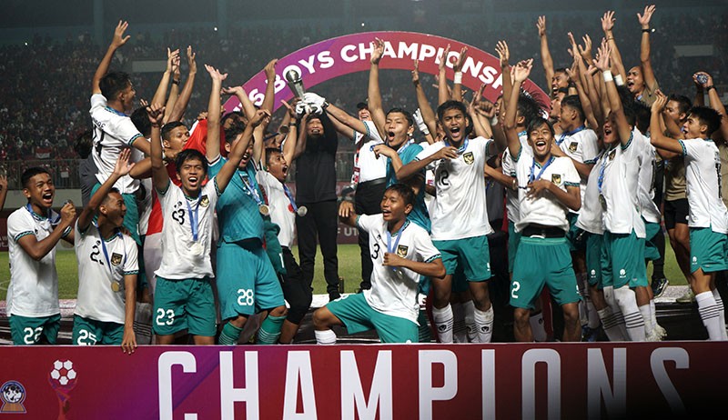 Timnas Indonesia U-16 Juara Piala AFF, Bima Sakti Bawa Jersey Alfin Lestaluhu - Bagian 3