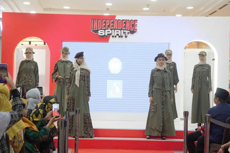 Dikenalkan ke Publik, Fashion Pesantren Bisa Dipakai Semua Kalangan